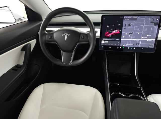 Used 2019 Tesla Model 3 Long Range image 16