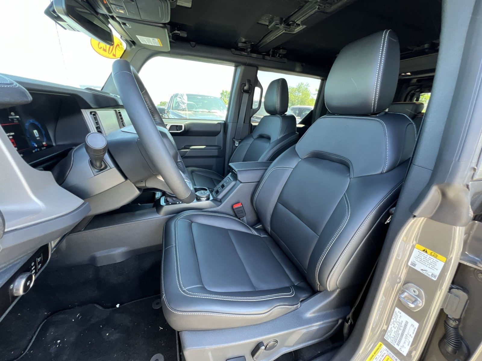 New 2025 Ford Bronco Outer Banks w/ Sasquatch Package AWD/4WD image 21