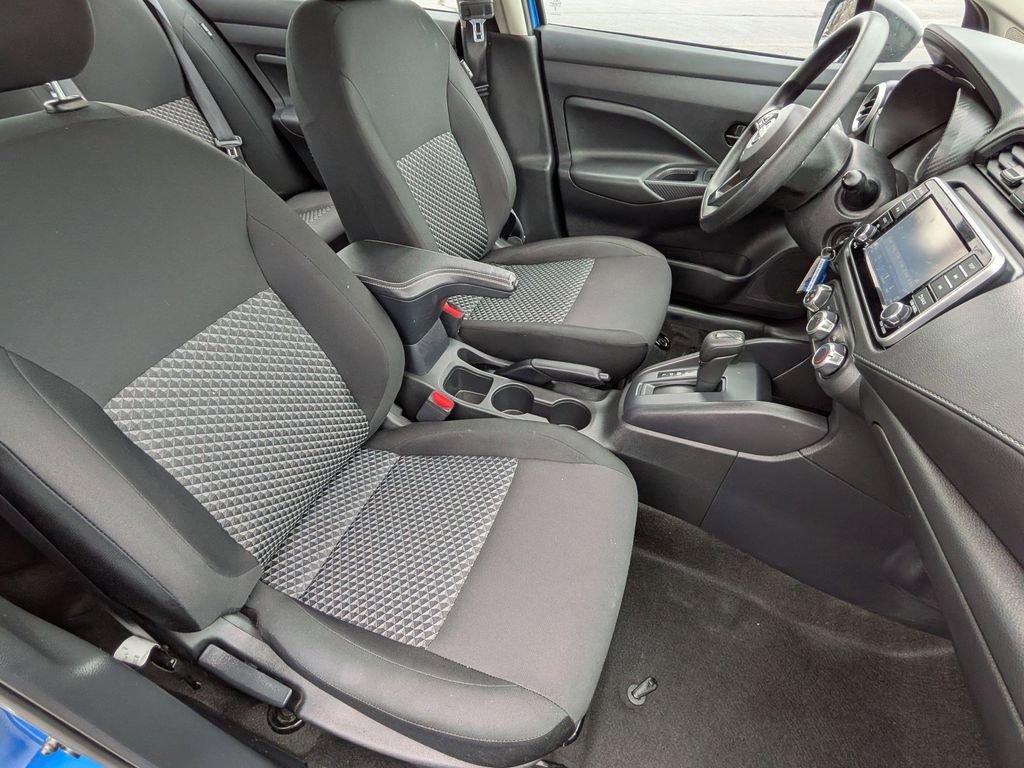 Used 2023 Nissan Versa S w/ Trunk Package image 22