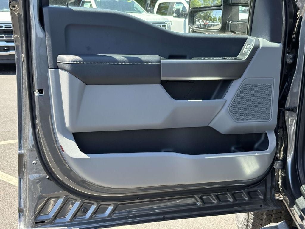 New 2026 Ford F250 XLT w/ FX4 Off-Road Package AWD/4WD image 9