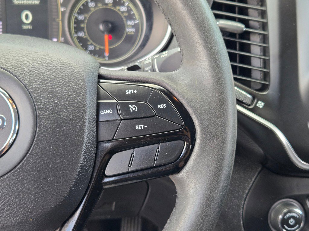 Used 2021 Jeep Cherokee Latitude Plus image 29