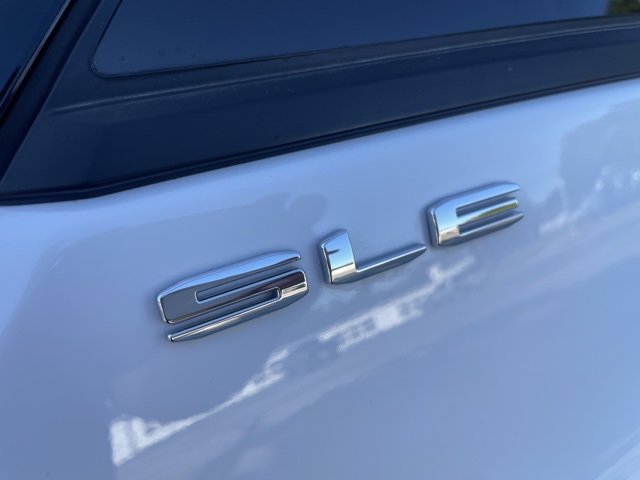 Used 2024 GMC Terrain SLE image 36