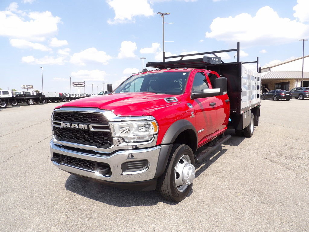 Used 2021 RAM 5500 Tradesman w/ Chrome Appearance Group RWD image 66