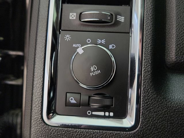 Used 2016 RAM 1500 Laramie w/ Convenience Group AWD/4WD image 23