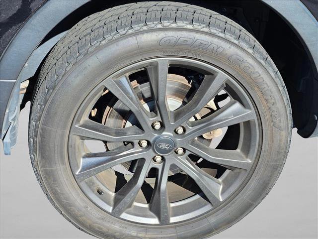 Used 2019 Ford Explorer XLT w/ Equipment Group 202A AWD/4WD image 5