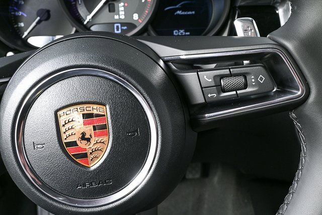 New 2026 Porsche Macan image 12
