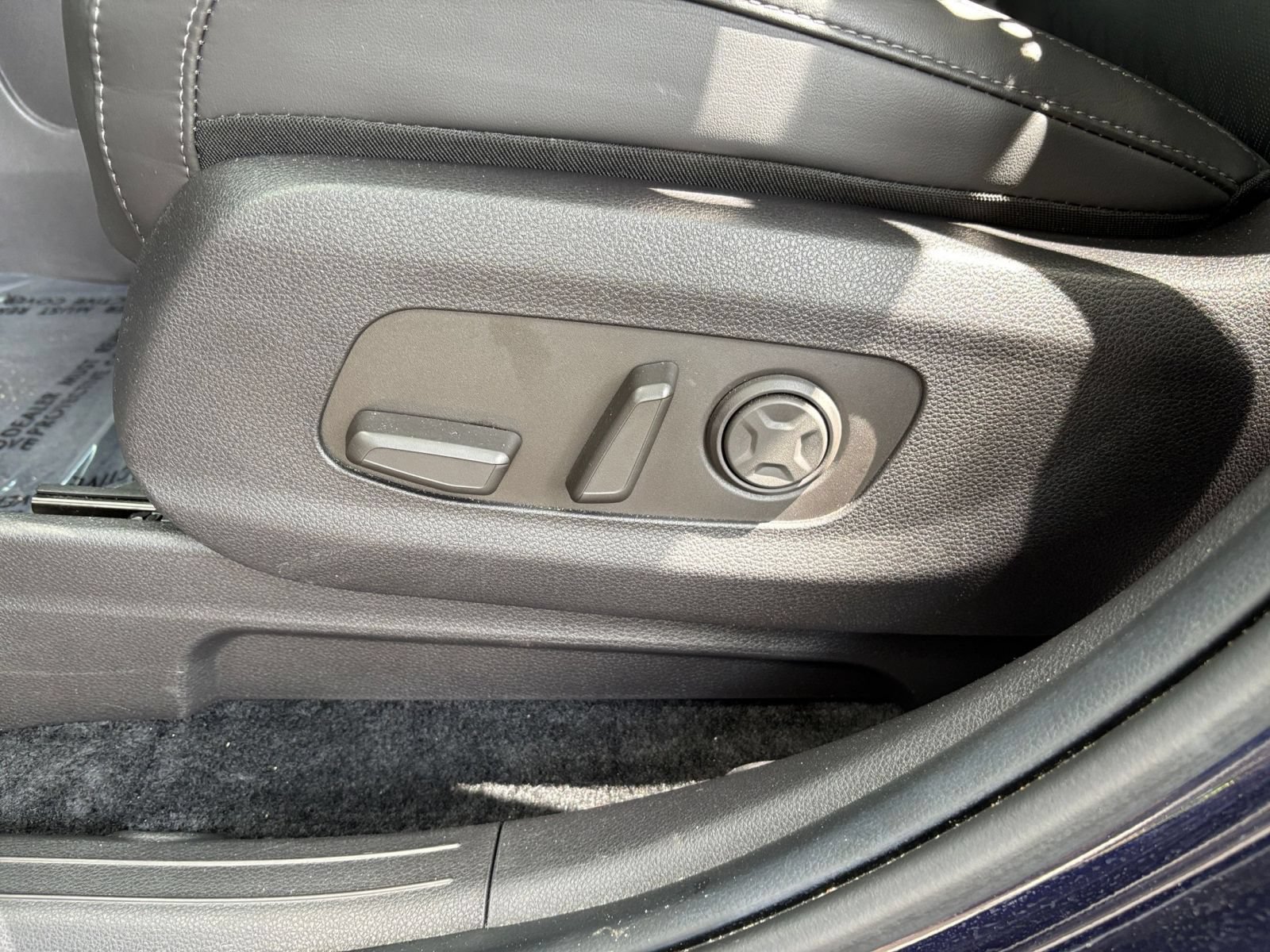 Used 2026 Kia Carnival FWD image 22