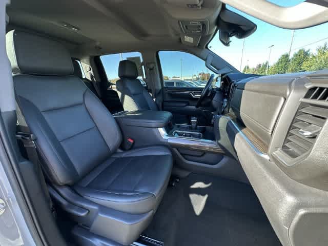Used 2024 Chevrolet Silverado 1500 LT Trail Boss w/ Convenience Package II AWD/4WD image 20