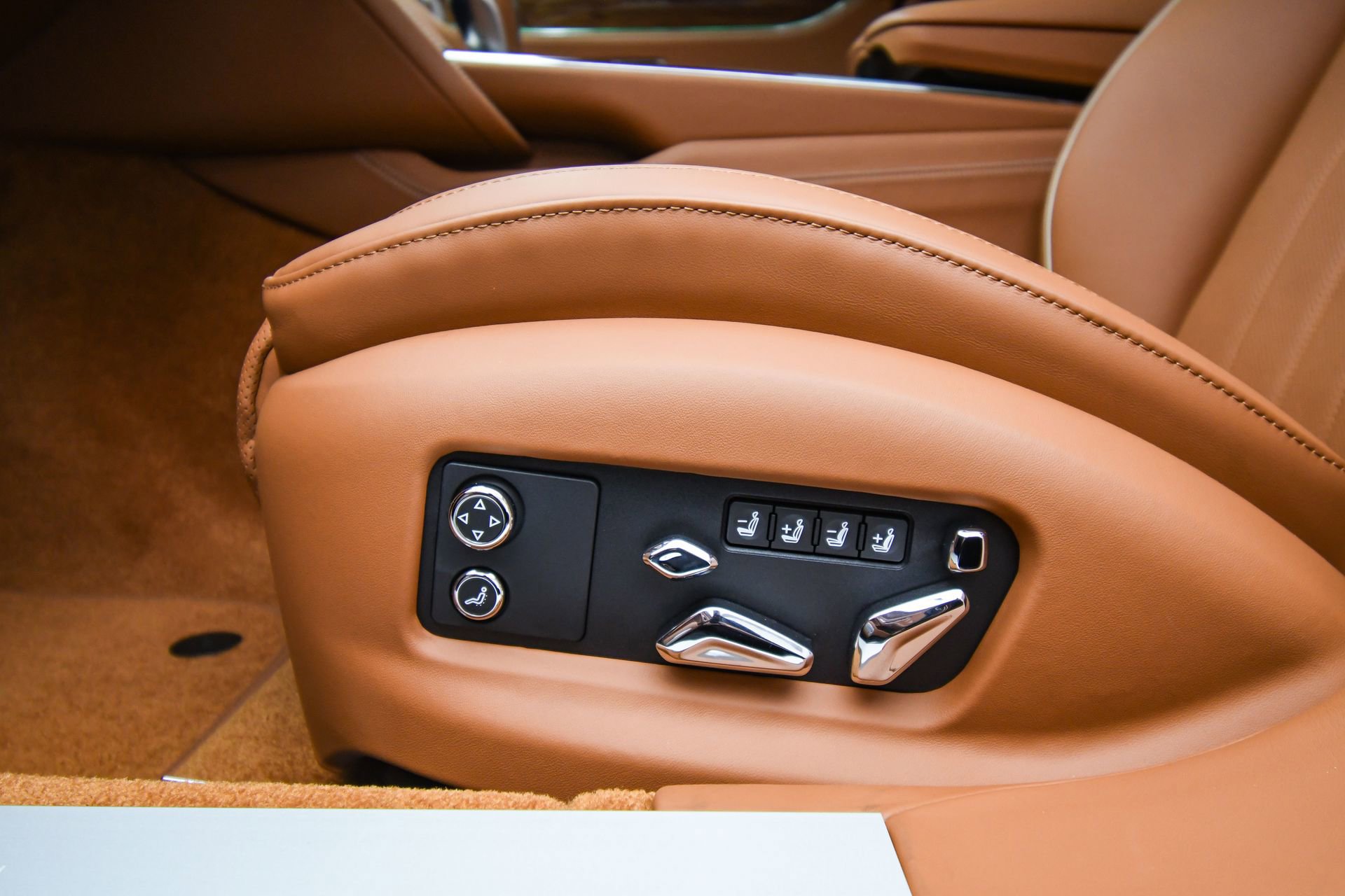 New 2026 Bentley Flying Spur Plug-In Hybrid image 39