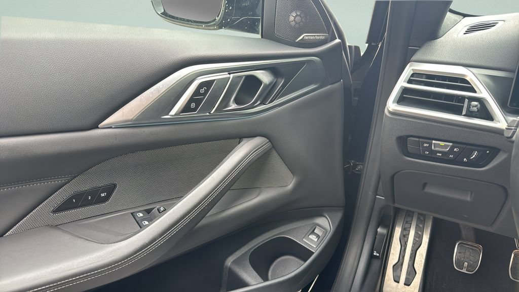 Used 2025 BMW M4 Coupe w/ Executive Package RWD image 16