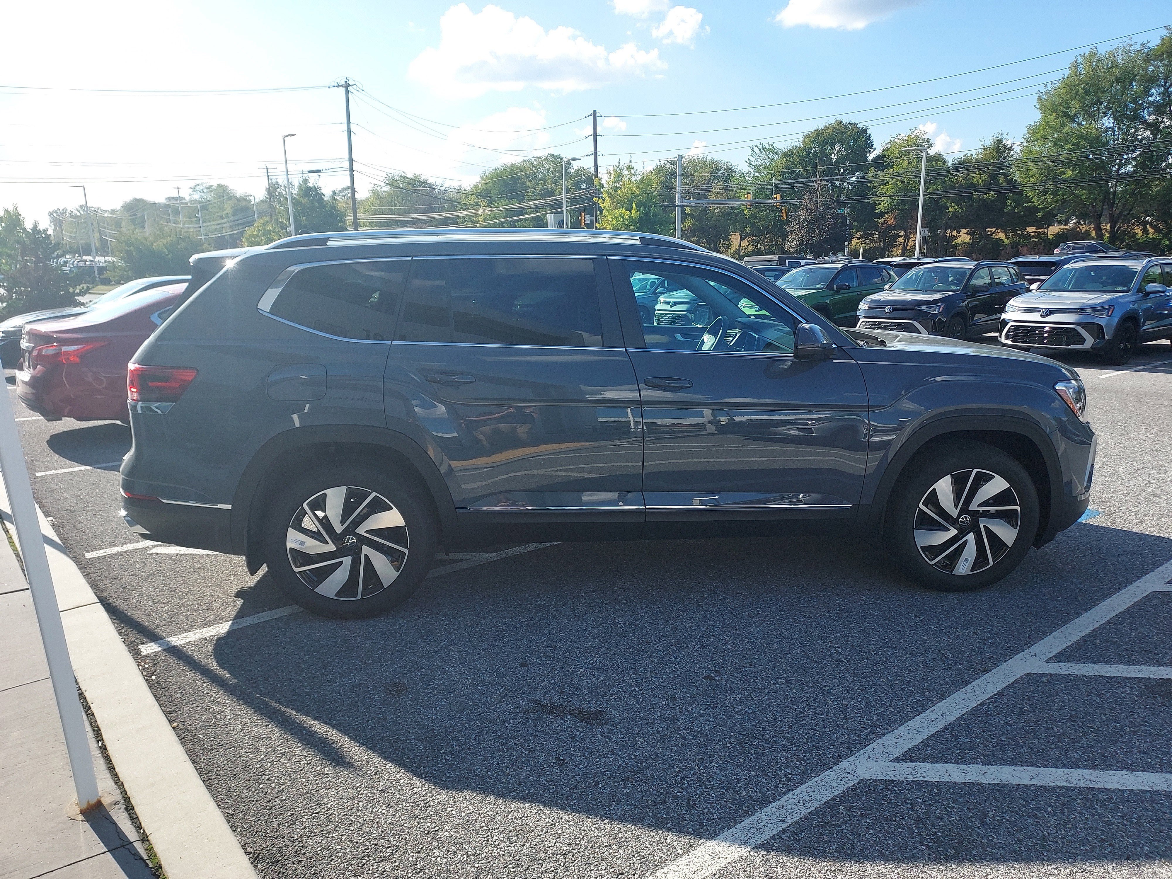 New 2026 Volkswagen Atlas SEL image 4