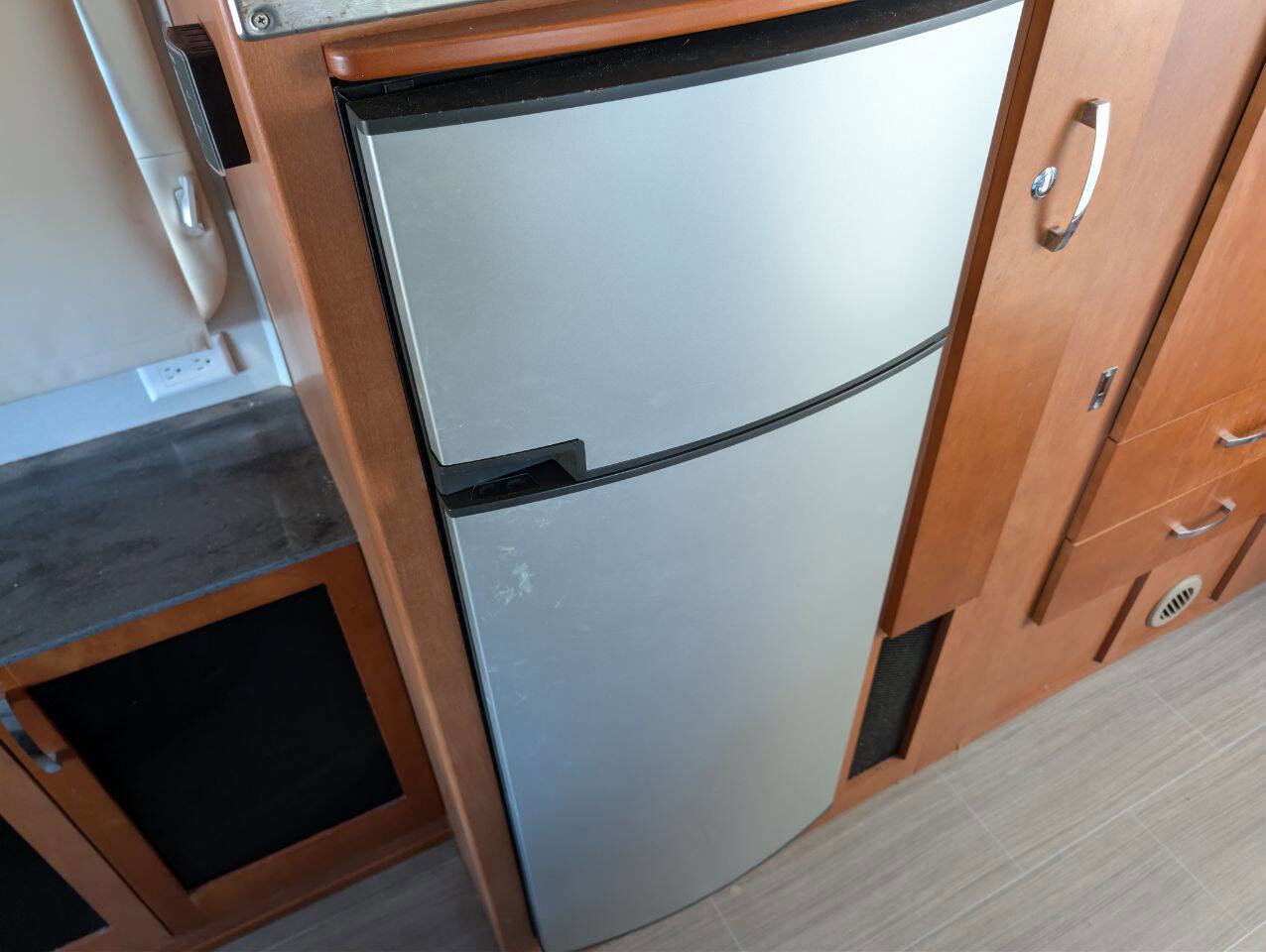 Used 2016 Mercedes-Benz Sprinter 3500 image 28