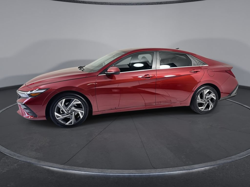 Certified 2025 Hyundai Elantra SEL FWD image 5