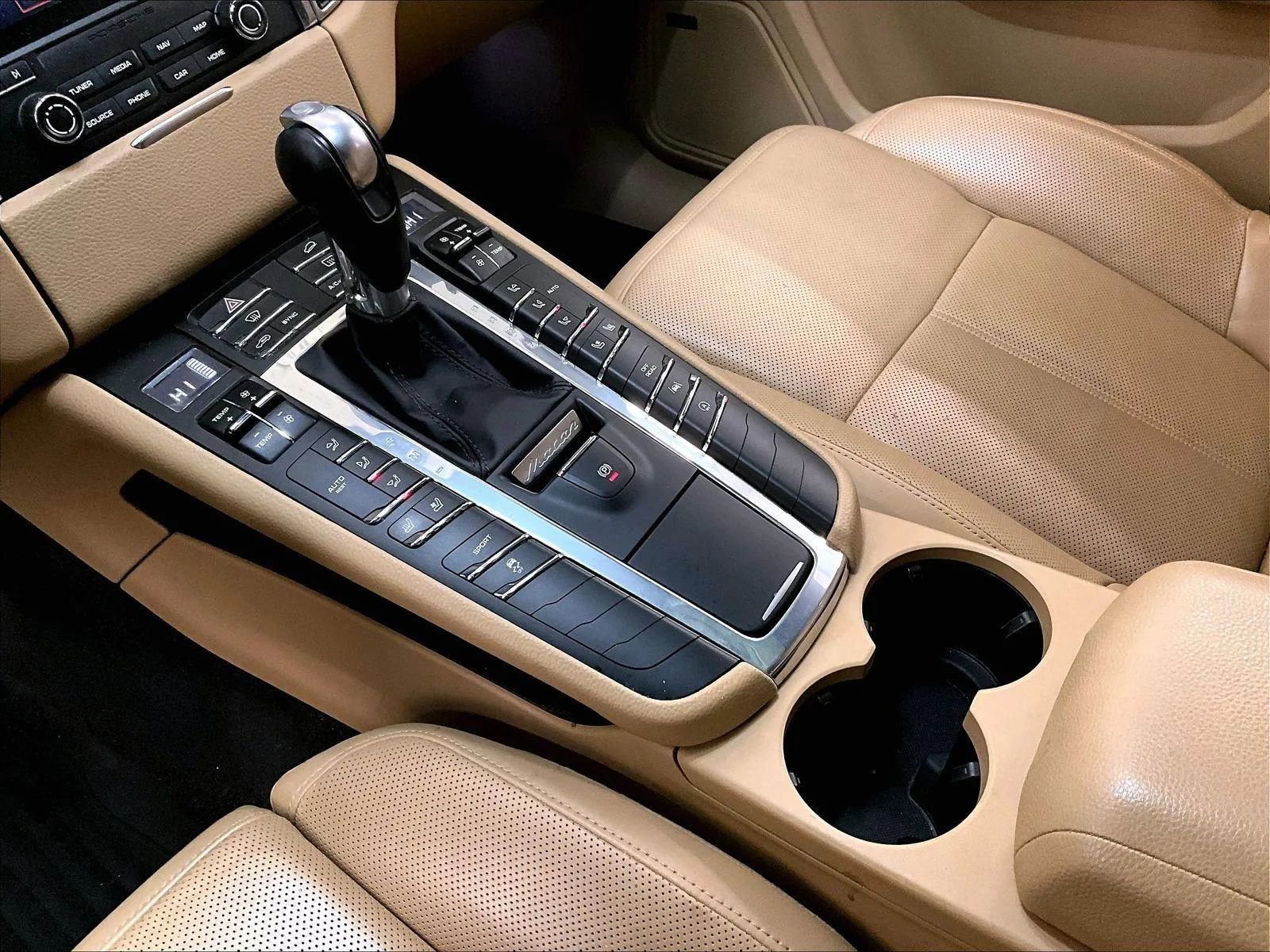 Used 2017 Porsche Macan S image 17