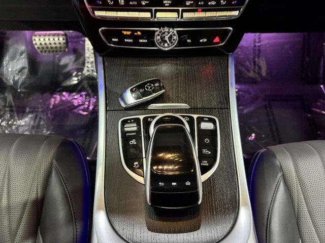 Used 2024 Mercedes-Benz G 550 image 39