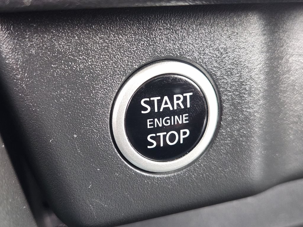 Used 2023 Nissan Rogue SV w/ SV Premium B Package FWD image 16