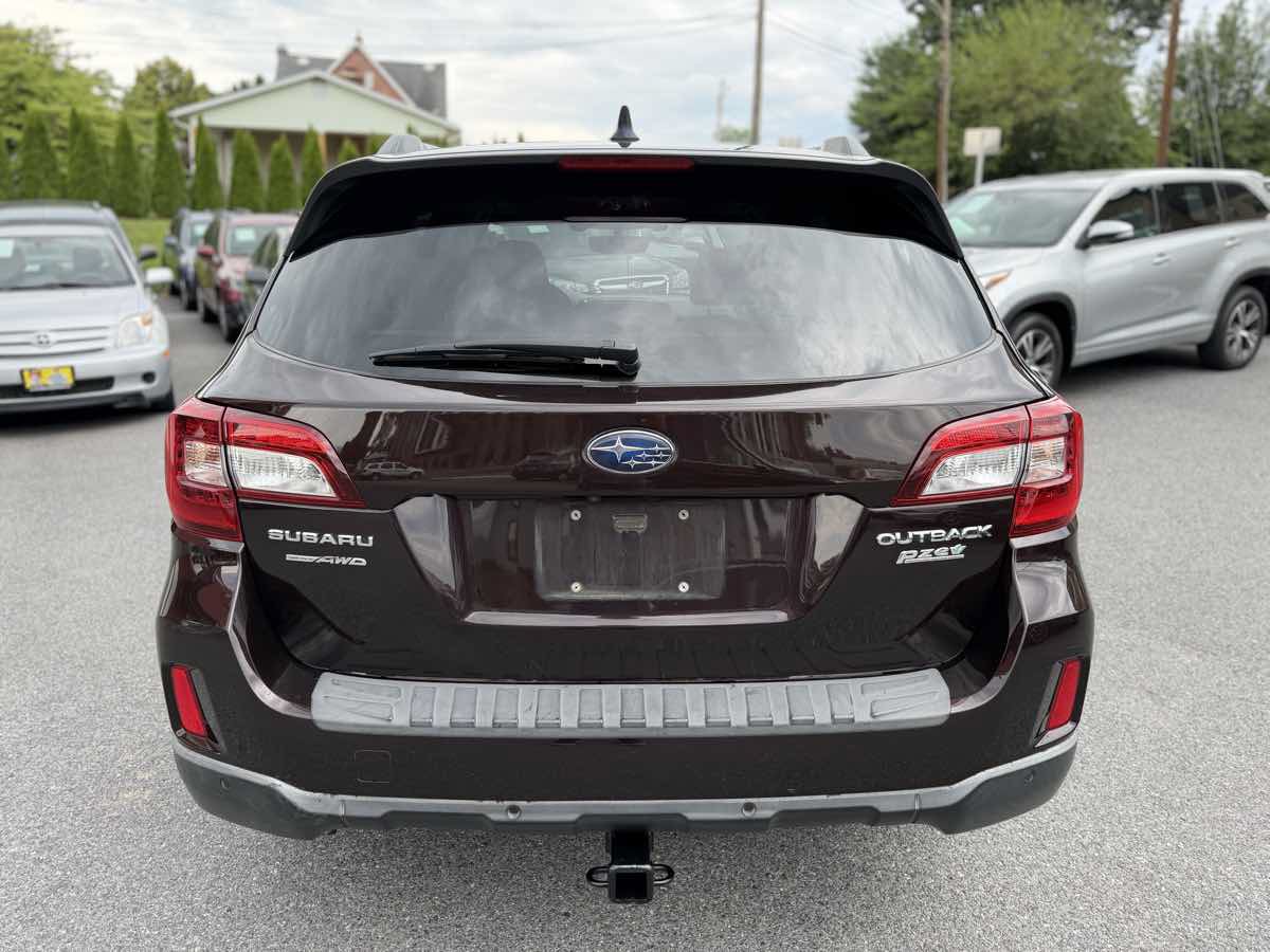 Used 2017 Subaru Outback 2.5i Touring AWD/4WD image 6
