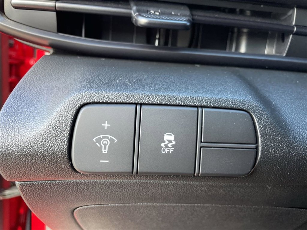 New 2025 Hyundai Elantra Sport image 25