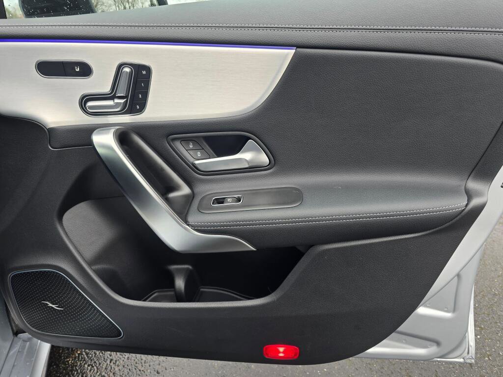 Certified 2025 Mercedes-Benz CLA 35 AMG 4MATIC image 25