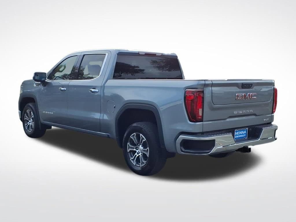 Used 2025 GMC Sierra 1500 SLT RWD image 12