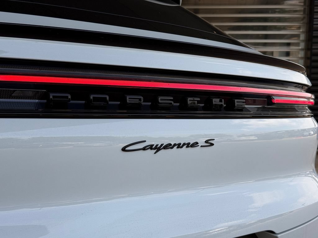 New 2026 Porsche Cayenne S AWD/4WD image 13