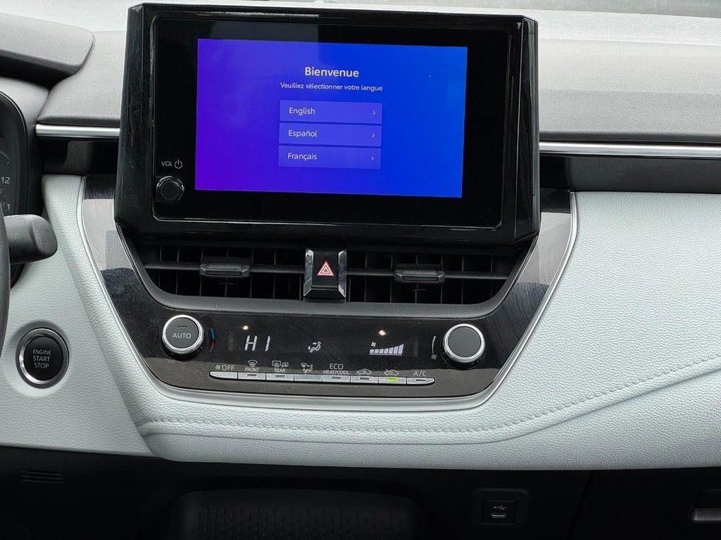 Used 2023 Toyota Corolla SE w/ SE Premium Package FWD image 13