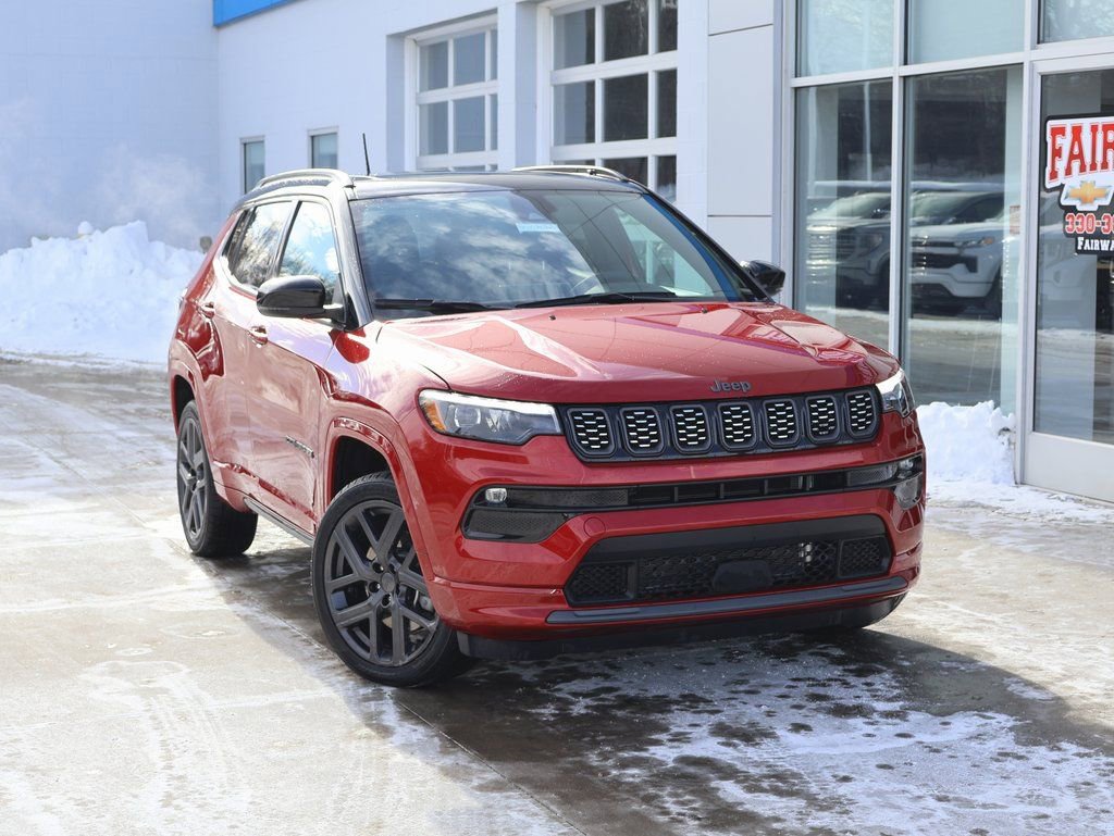 Used 2024 Jeep Compass Limited w/ High Altitude Package image 36