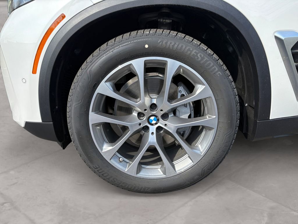 New 2026 BMW X5 xDrive40i AWD/4WD image 14