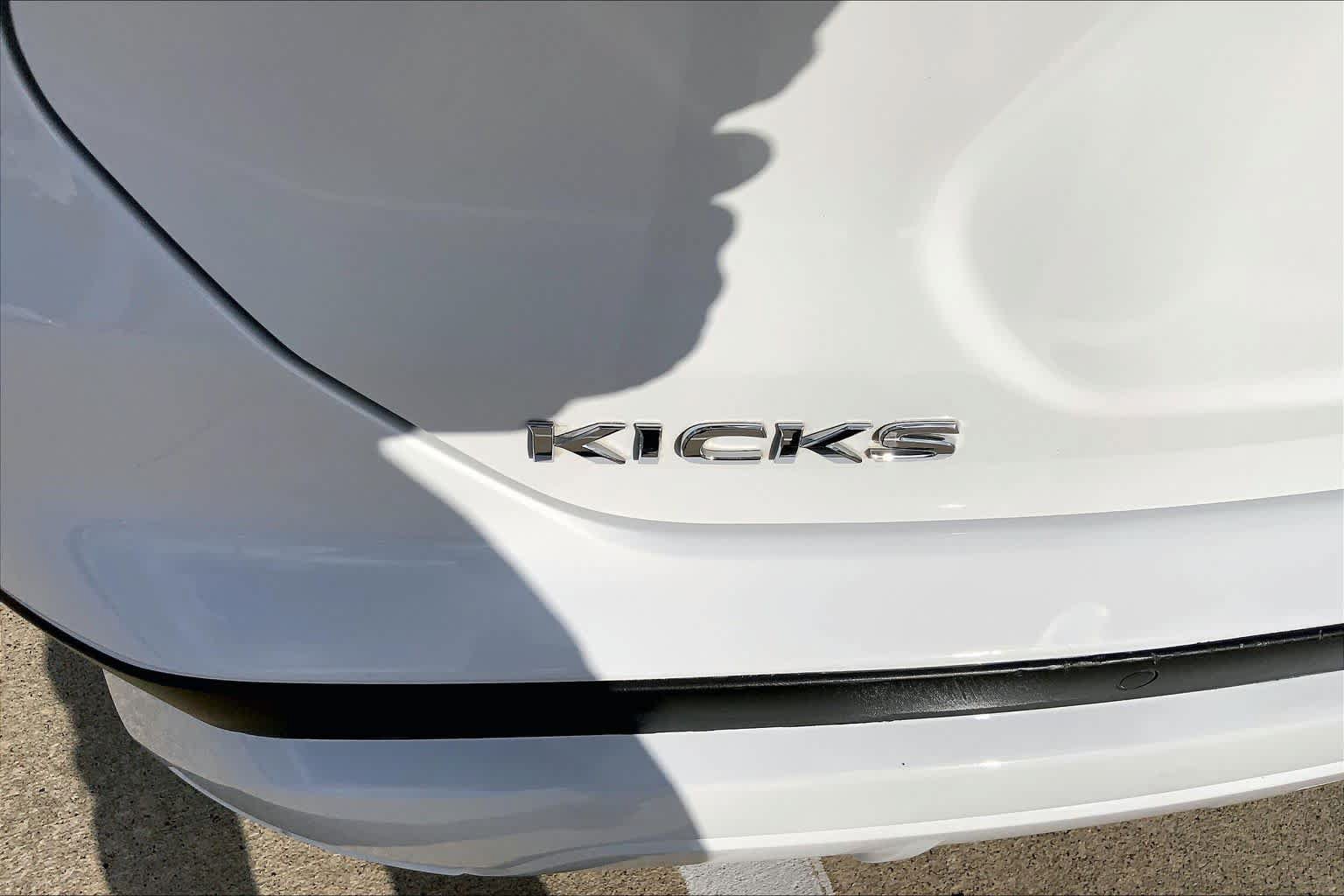 Used 2024 Nissan Kicks S FWD image 10