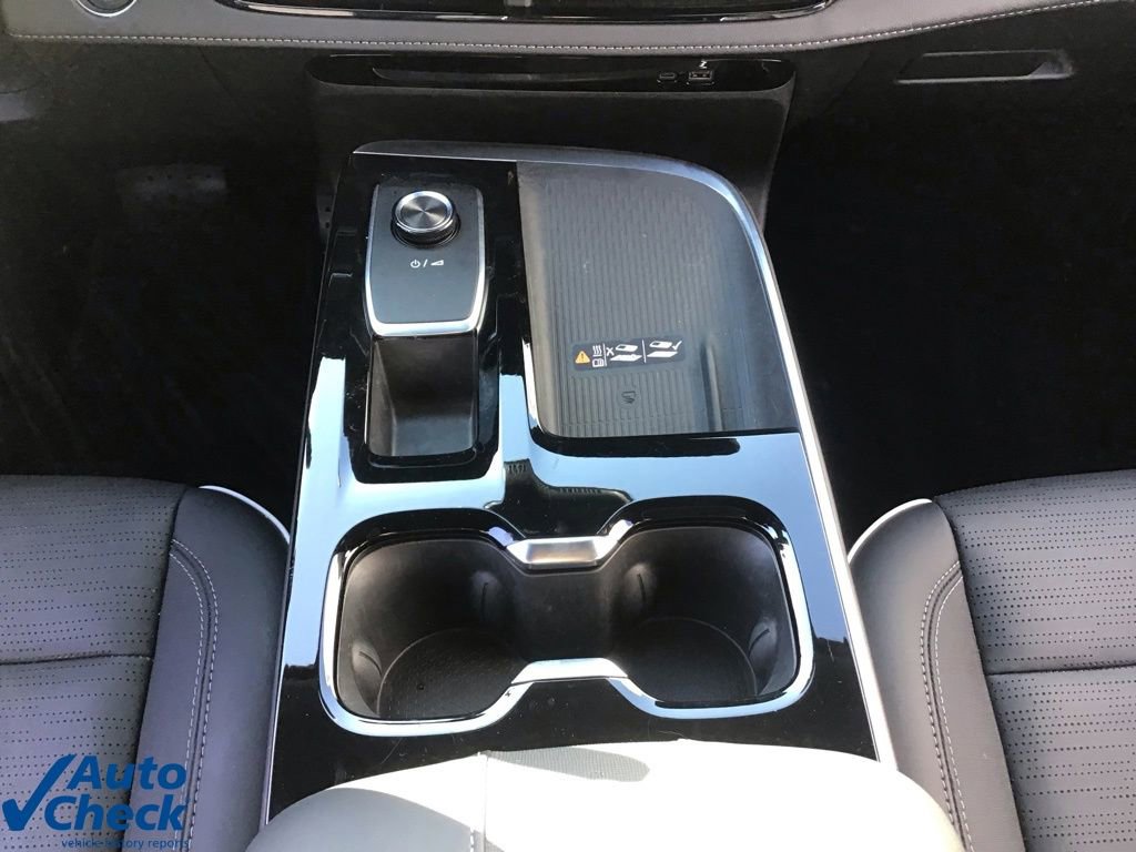 Used 2025 Buick Enclave Sport Touring image 25