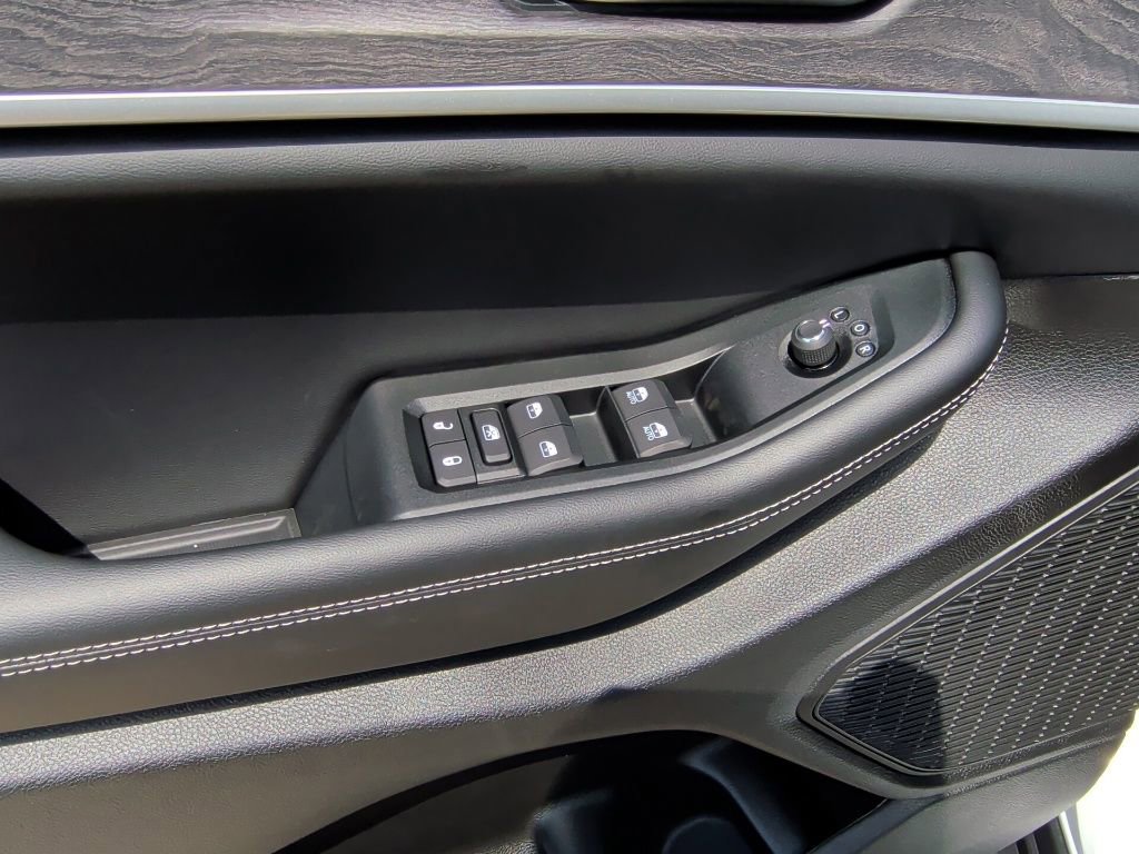 New 2026 Jeep Grand Cherokee L 2WD image 11