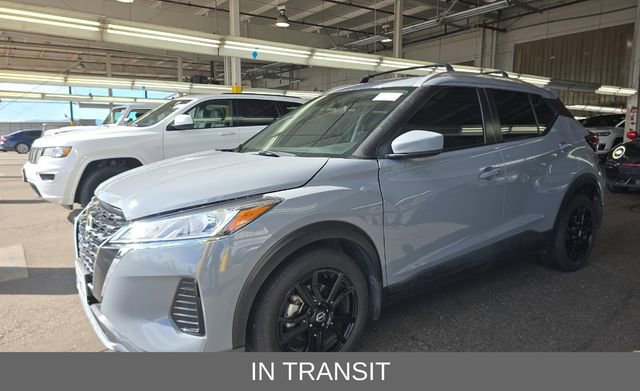 Used 2022 Nissan Kicks SV image 1