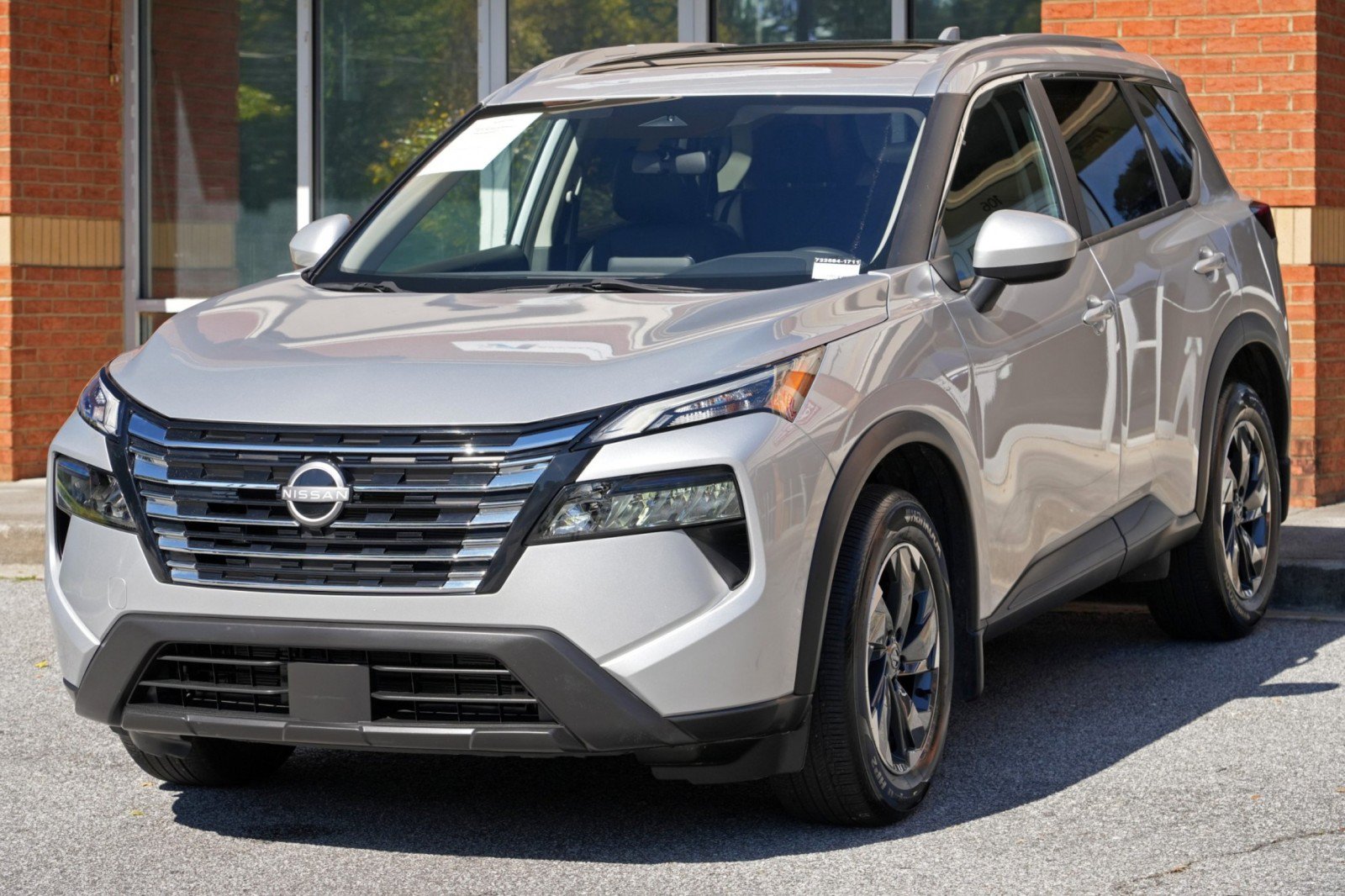 Used 2024 Nissan Rogue SV w/ SV Premium Package AWD/4WD image 43