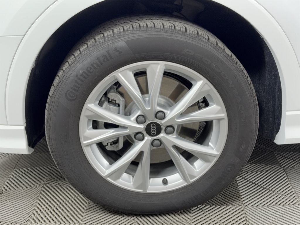 Certified 2025 Audi Q3 2.0T Premium Plus w/ Premium Plus Package AWD/4WD image 13