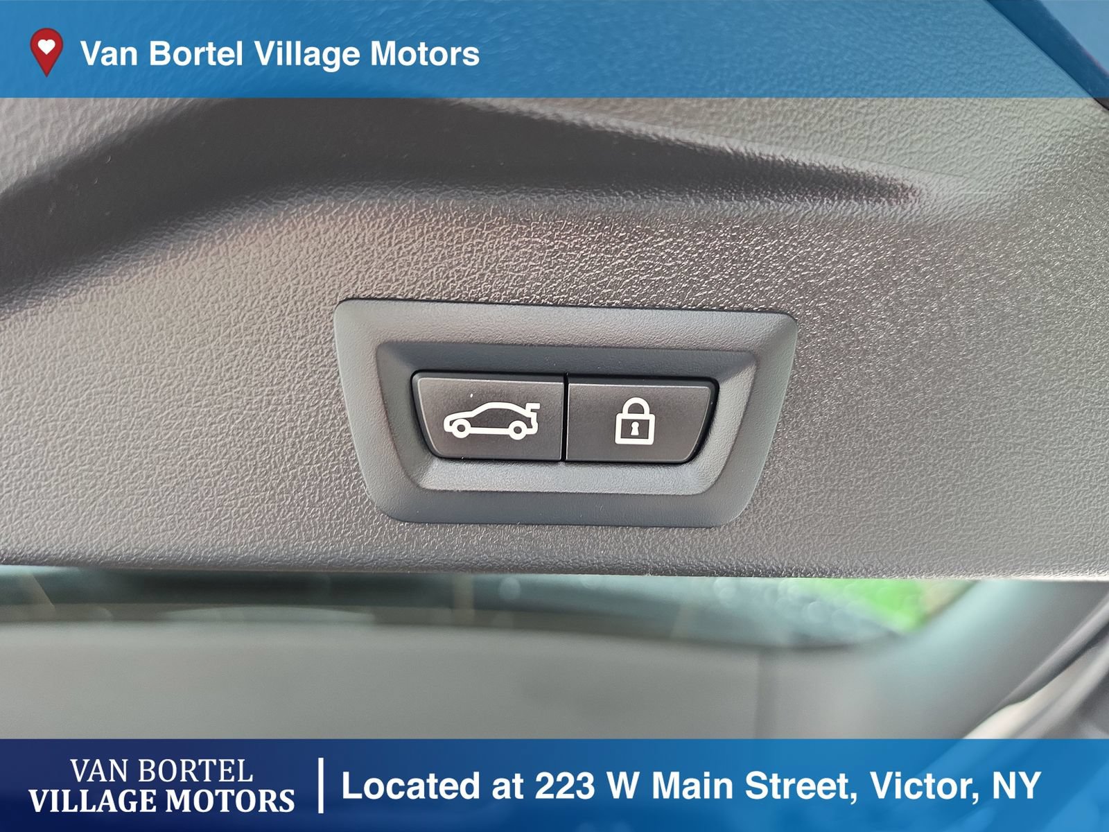 Used 2023 BMW X5 xDrive40i w/ Executive Package AWD/4WD image 39