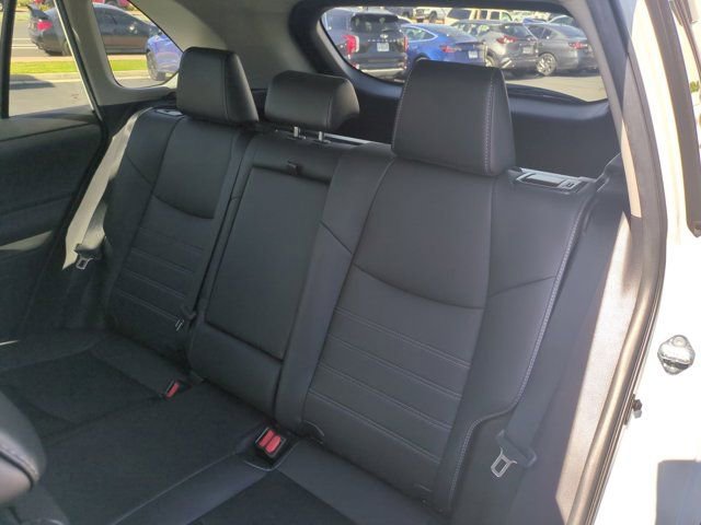 Used 2021 Toyota RAV4 XLE Premium image 28