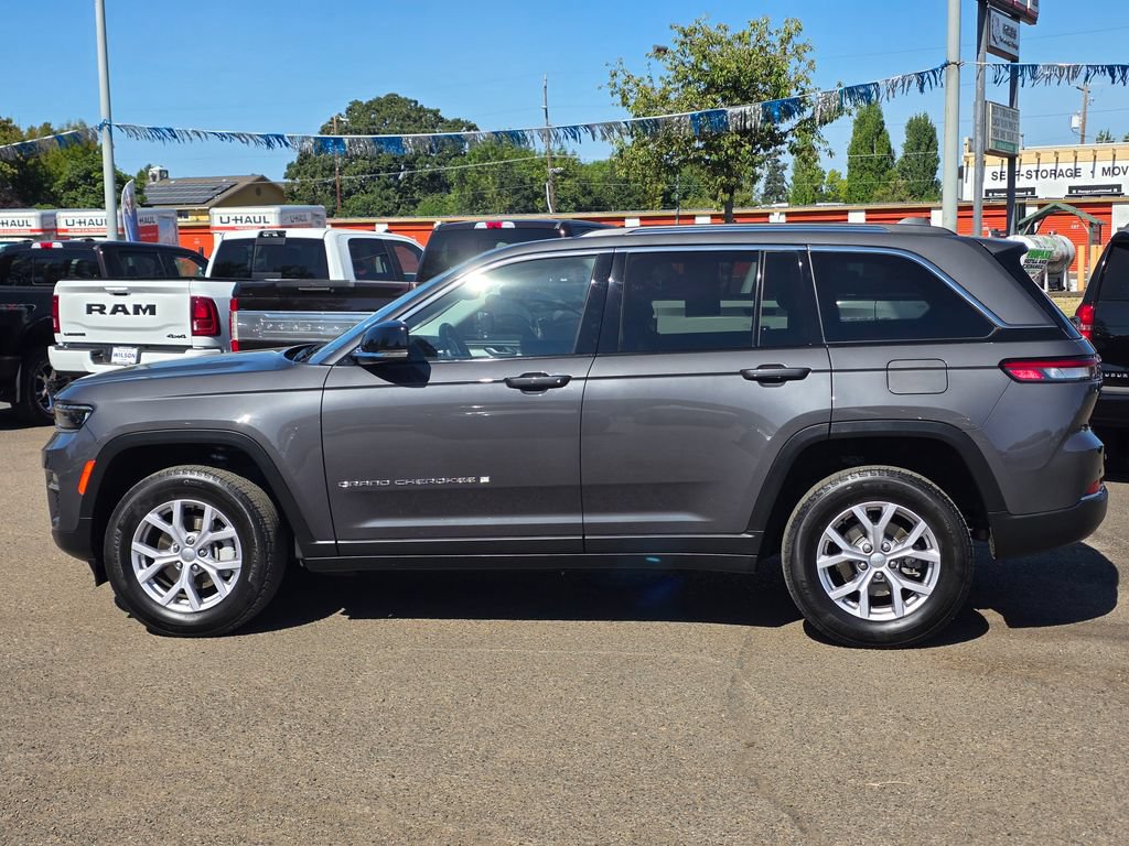 Used 2022 Jeep Grand Cherokee Limited AWD/4WD image 9