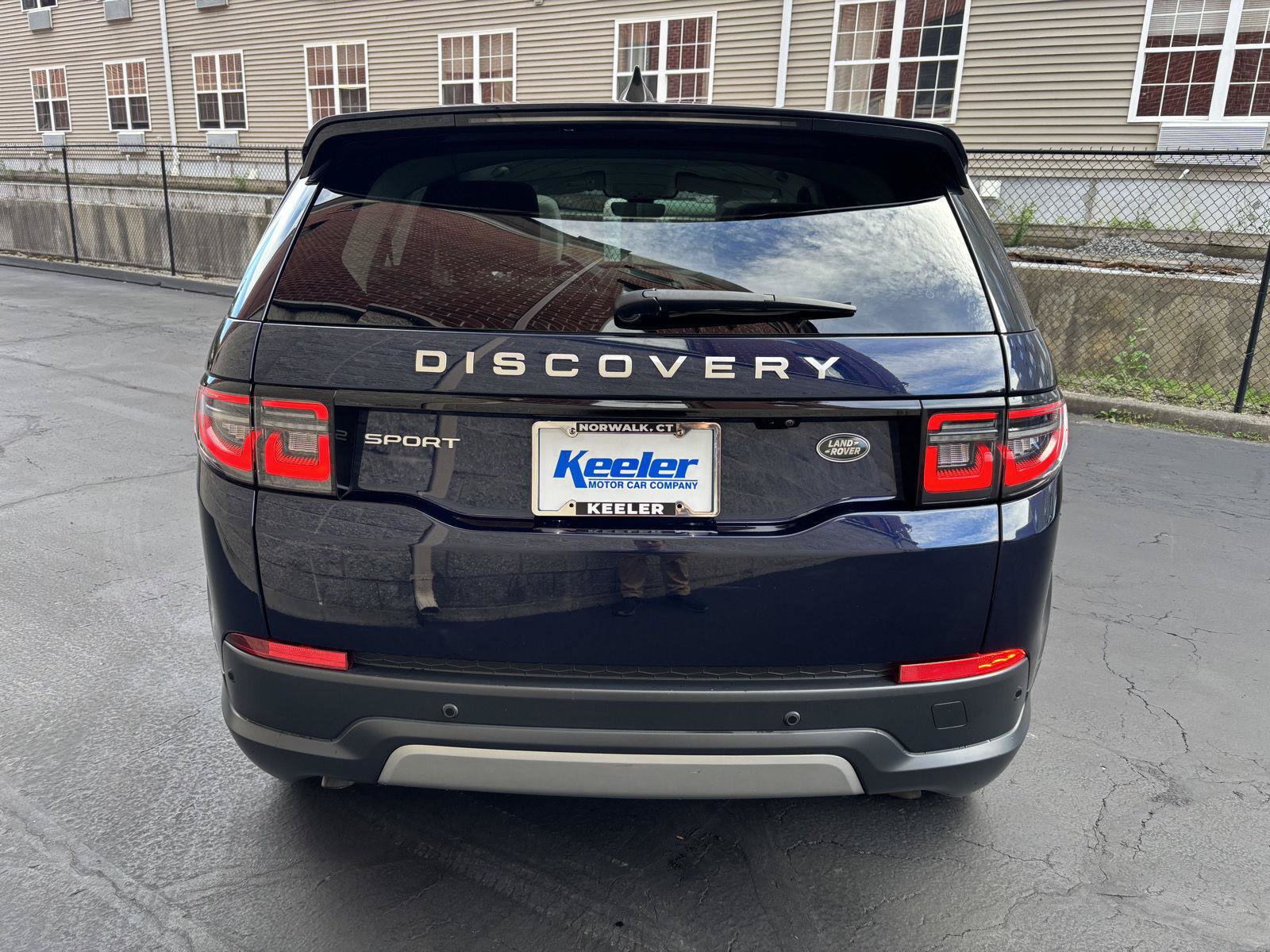 Used 2023 Land Rover Discovery Sport SE AWD/4WD image 4