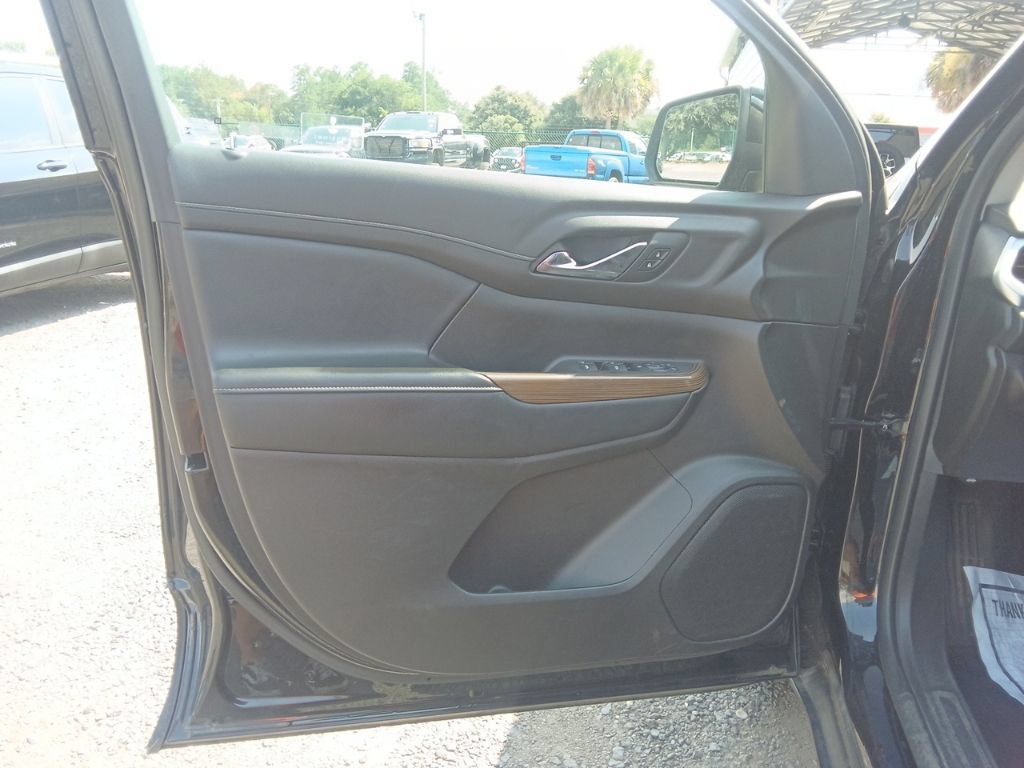 Used 2020 GMC Acadia SLE FWD image 17