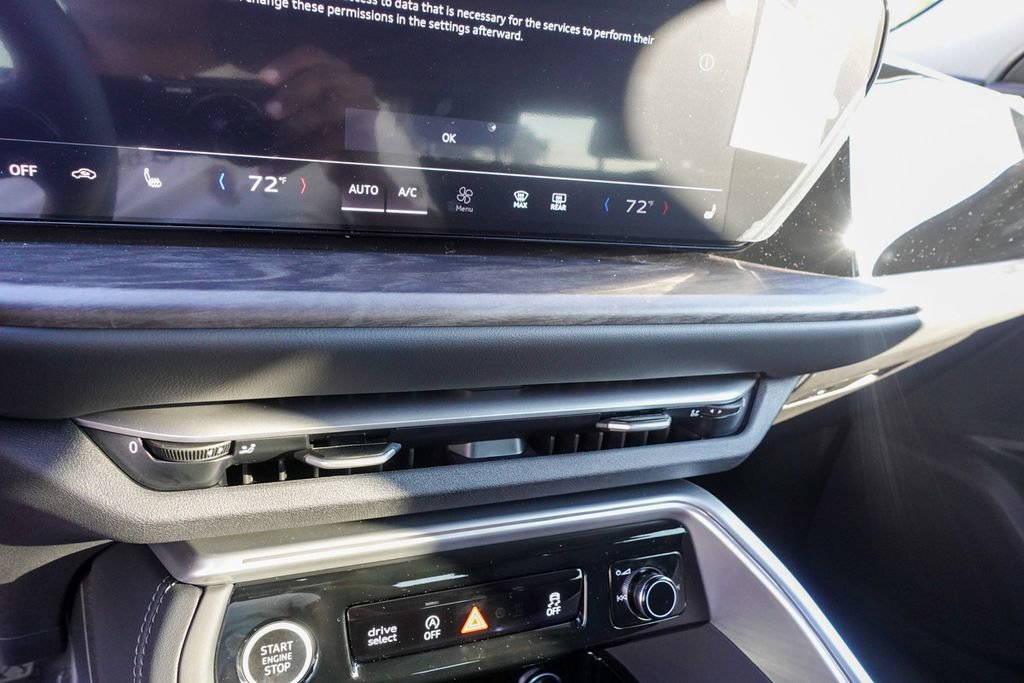 New 2025 Audi Q5 Premium Plus image 24