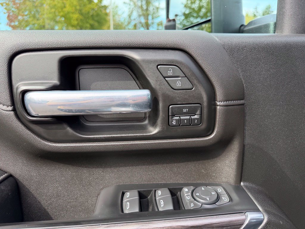 Used 2022 Chevrolet Silverado 2500 LTZ AWD/4WD image 12