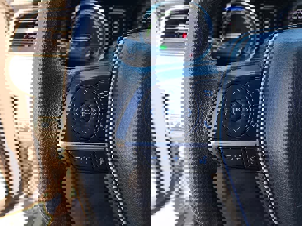 Used 2022 Toyota Camry LE image 20