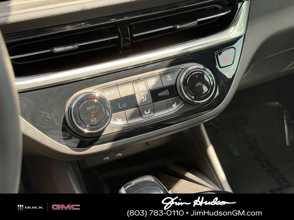 Used 2024 Buick Envista Sport Touring w/ Convenience I Package FWD image 31