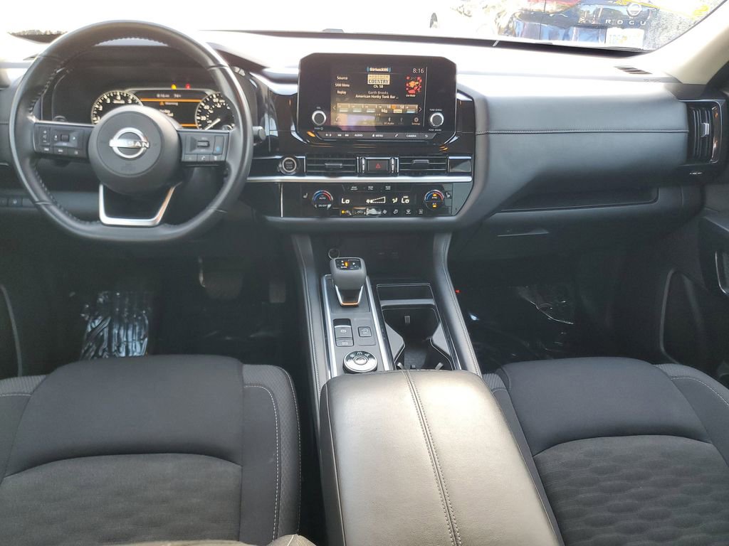 Used 2024 Nissan Pathfinder SV AWD/4WD image 12