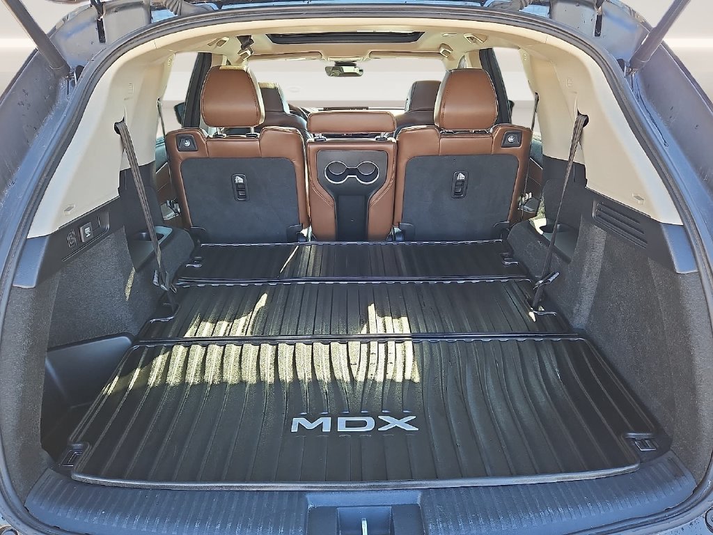 Used 2024 Acura MDX w/ Technology Package FWD image 11