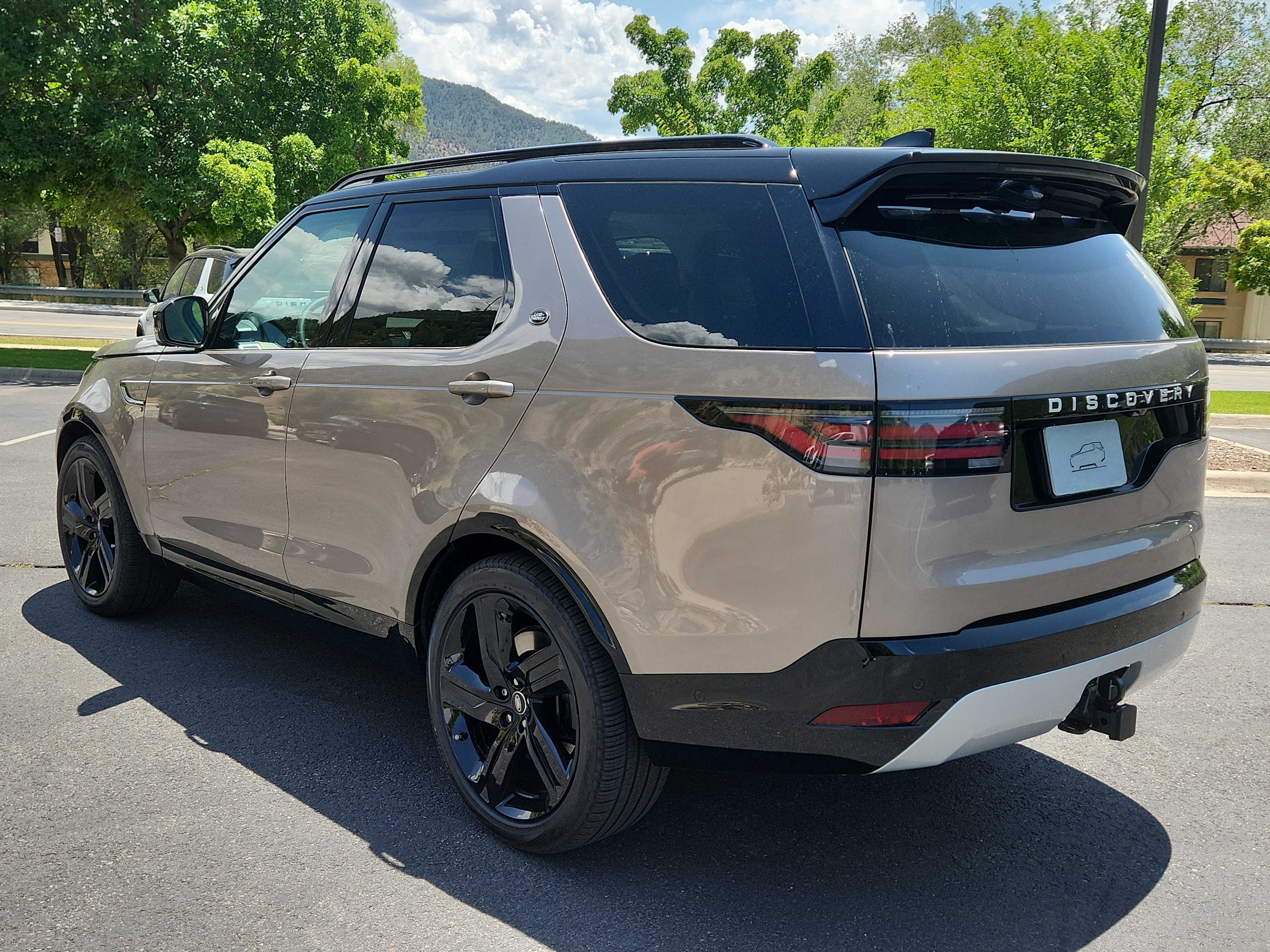 New 2025 Land Rover Discovery Metropolitan Edition image 5