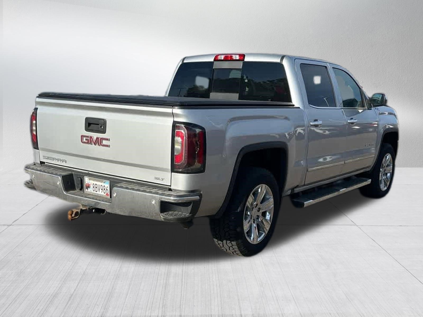 Used 2018 GMC Sierra 1500 SLT image 3