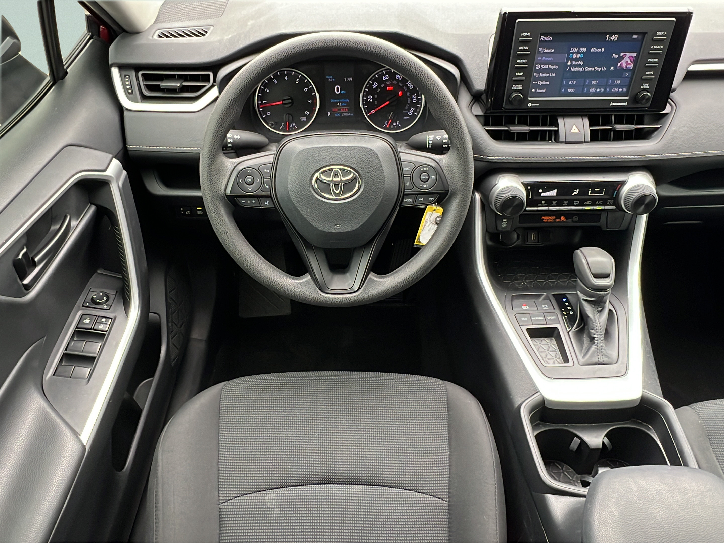 Used 2020 Toyota RAV4 LE FWD image 15