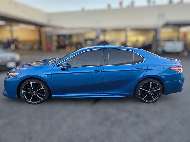 Used 2018 Toyota Camry XSE FWD image 9