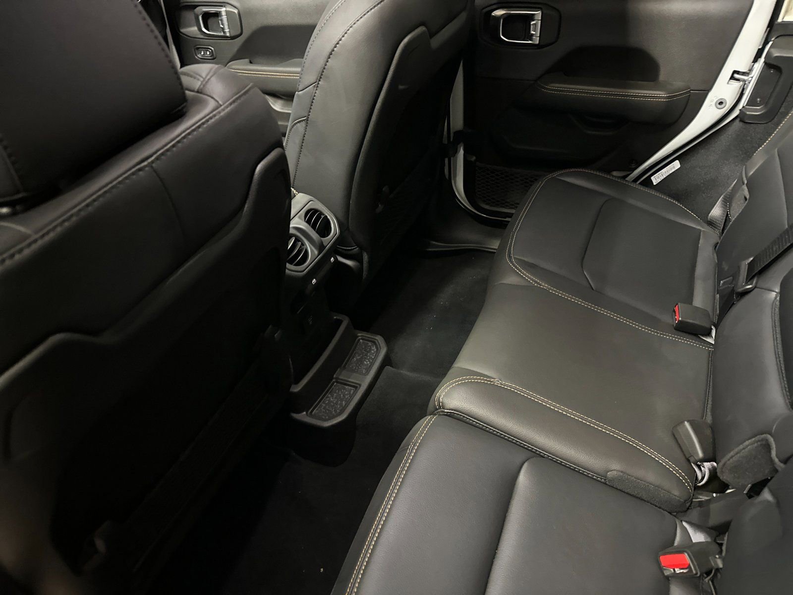 New 2026 Jeep Gladiator Sport AWD/4WD image 11